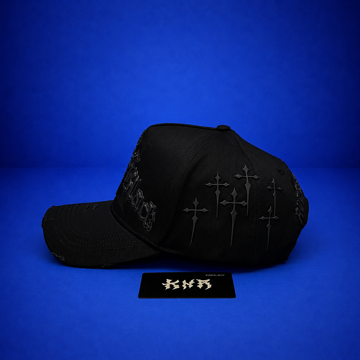 TOTAL BLACK