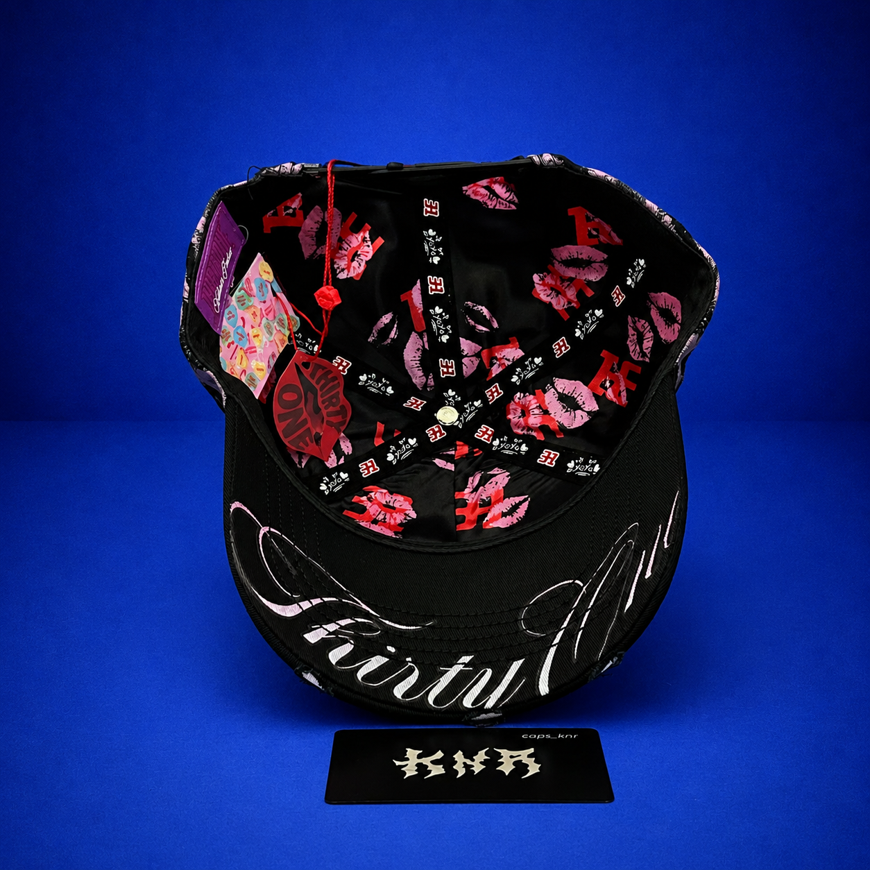 BLACK XOXO