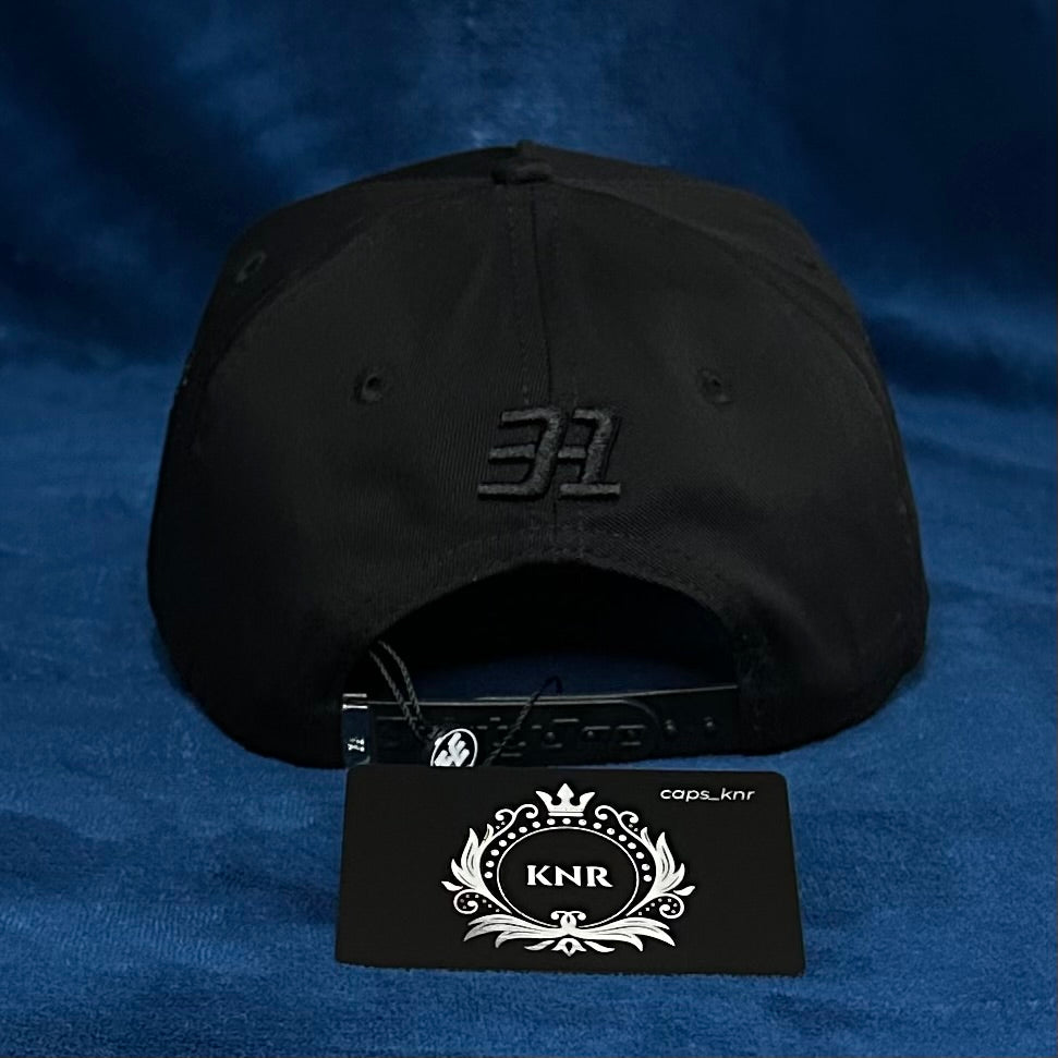 CRYSTAL BLACK 31 hats